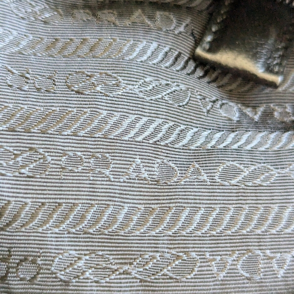 AUTHENTIC VINTAGE Prada Tessuto Chain Bag - Black w/ Silver Hardware - Picture 13 of 17